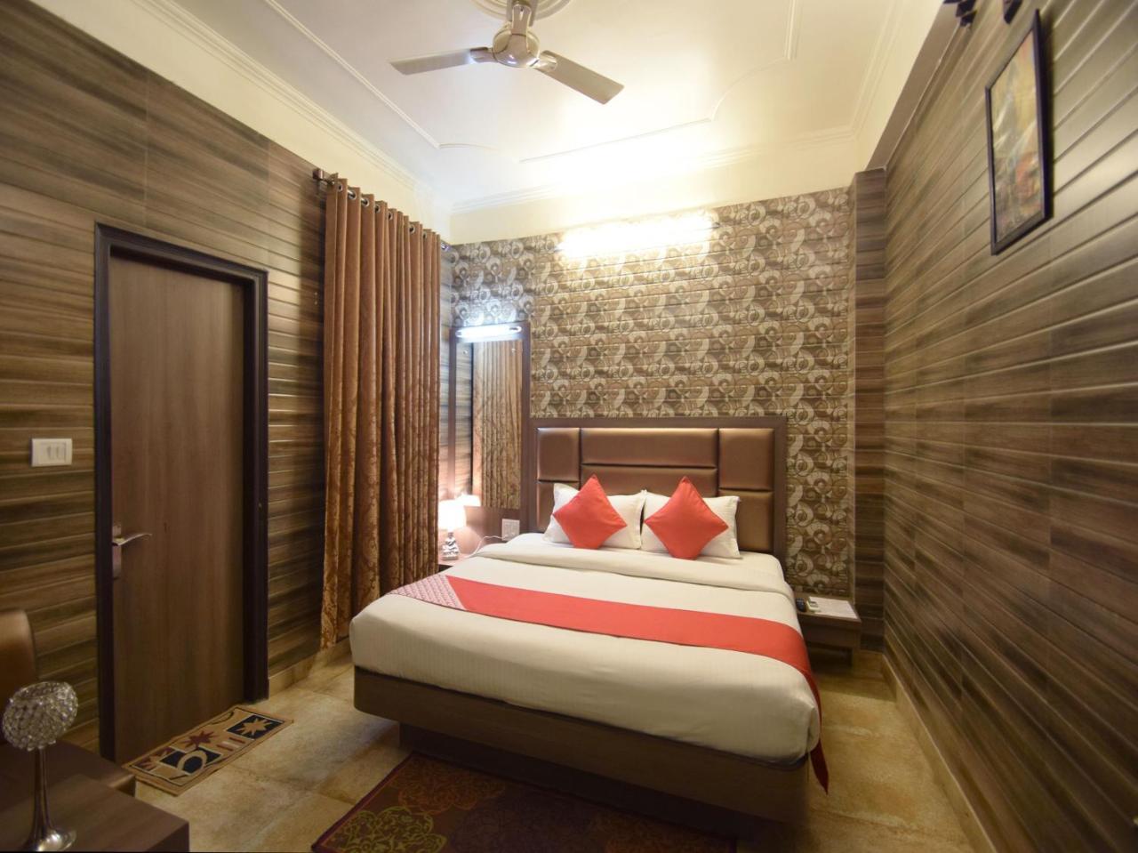 Oyo 5540 Etiler Hotel Katra  Ngoại thất bức ảnh