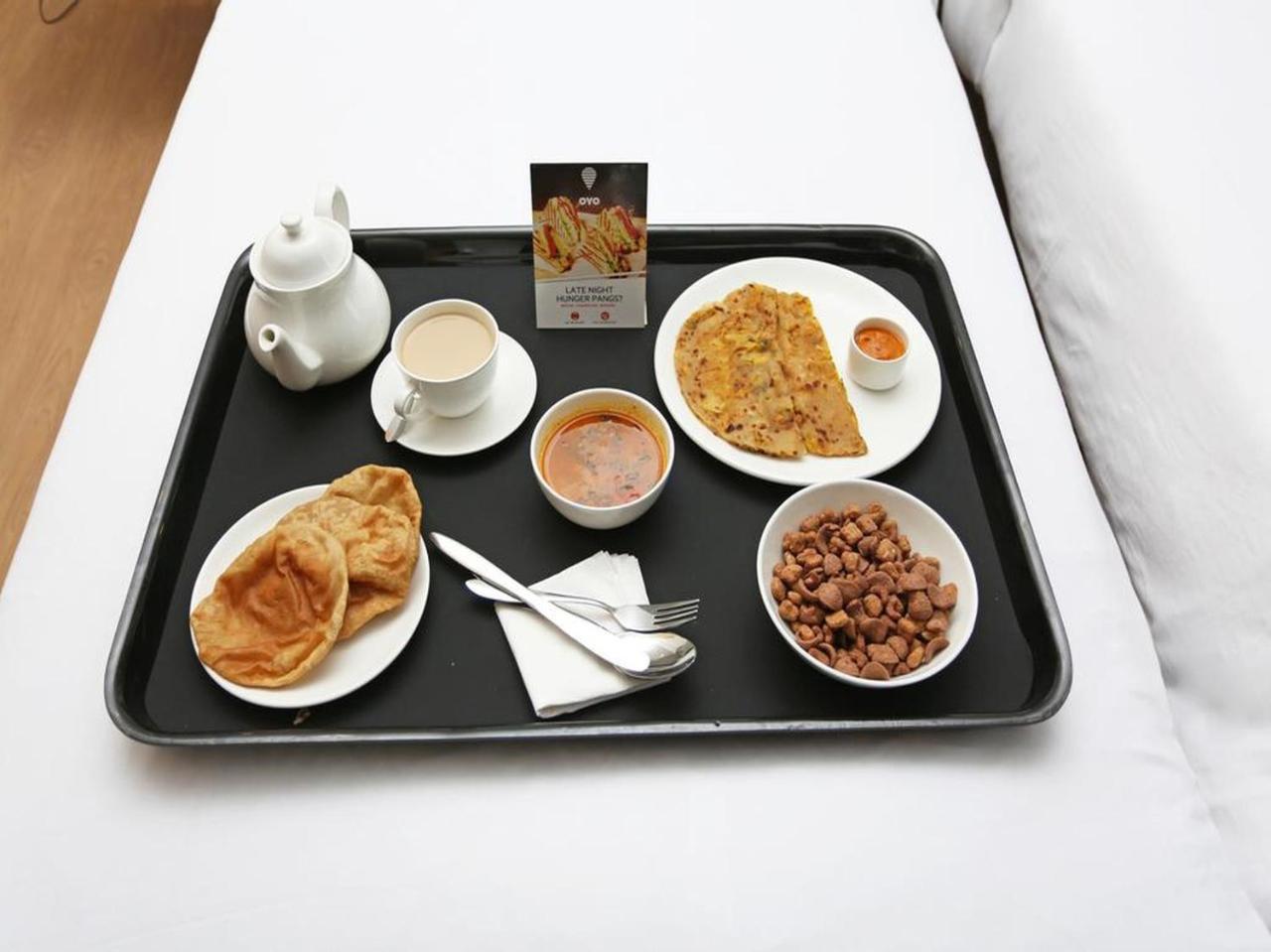 Oyo 5540 Etiler Hotel Katra  Ngoại thất bức ảnh