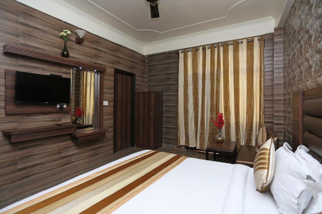 Oyo 5540 Etiler Hotel Katra  Ngoại thất bức ảnh