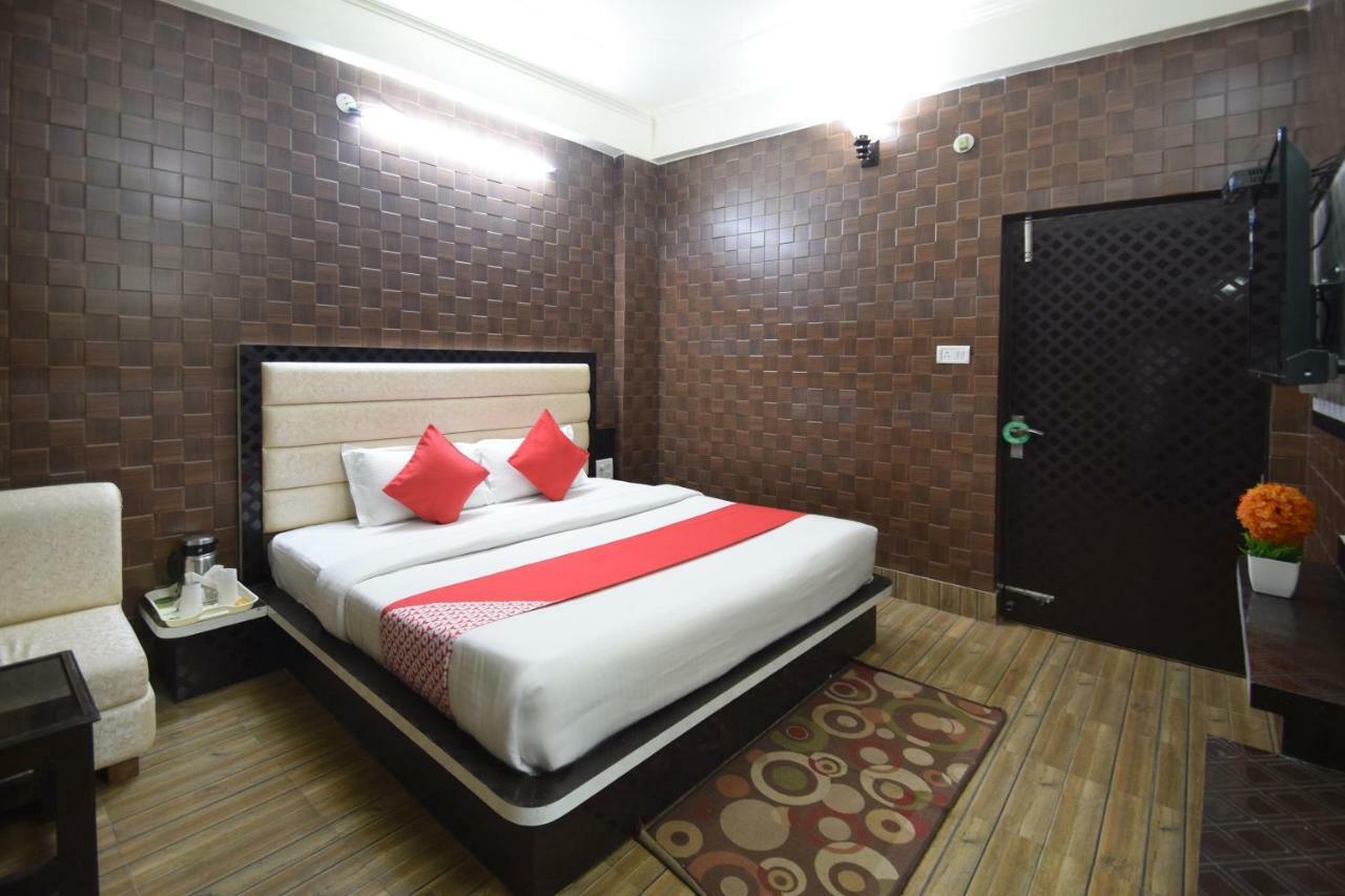 Oyo 5540 Etiler Hotel Katra  Ngoại thất bức ảnh