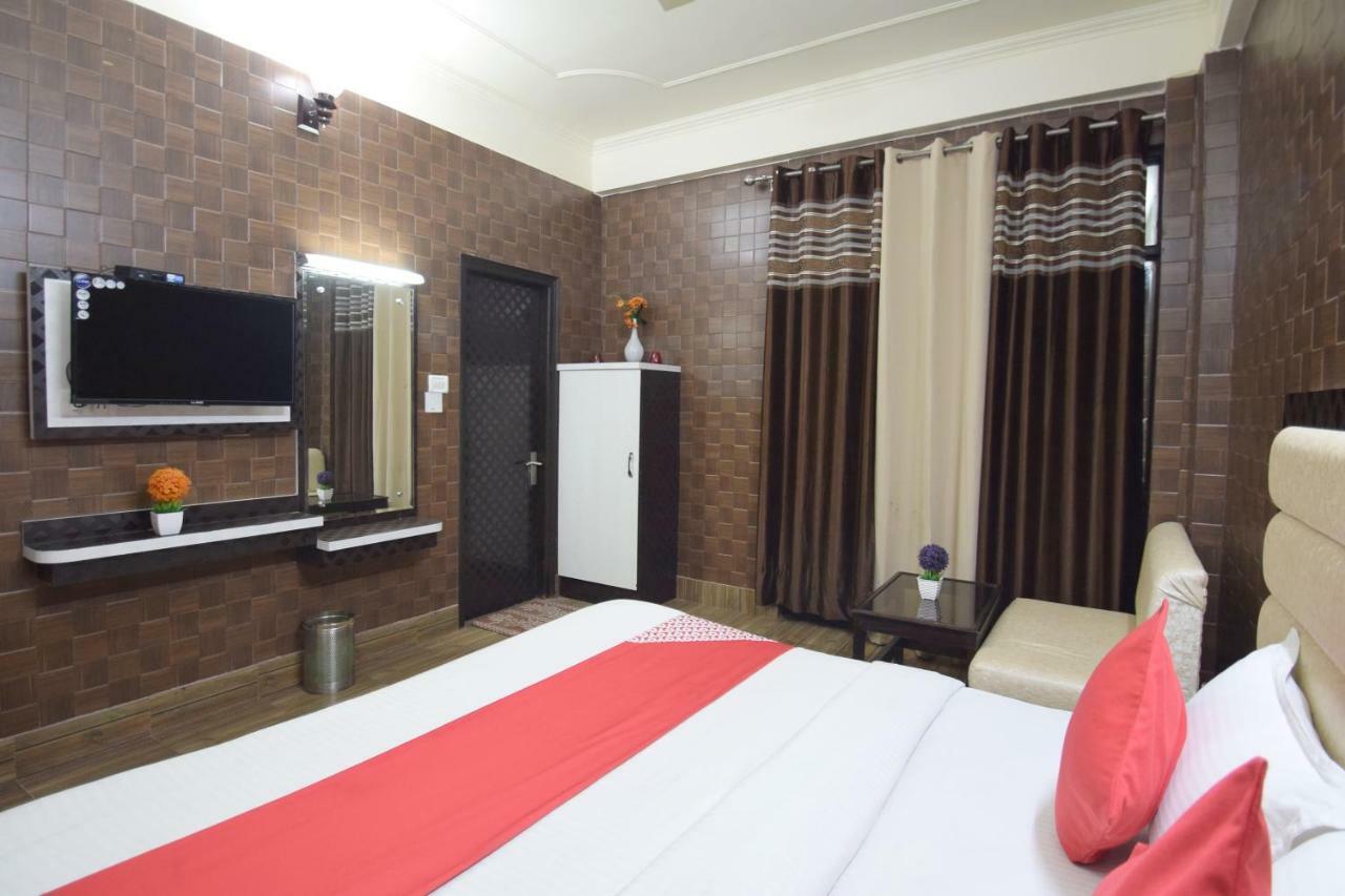 Oyo 5540 Etiler Hotel Katra  Ngoại thất bức ảnh